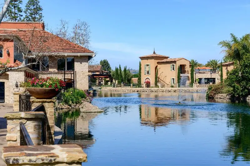 ホテル Westlake Village Inn