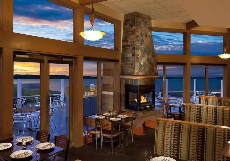 Woodmark Hotel & Still Spa