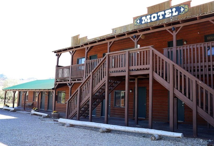 هتل Yellowstone Valley Inn
