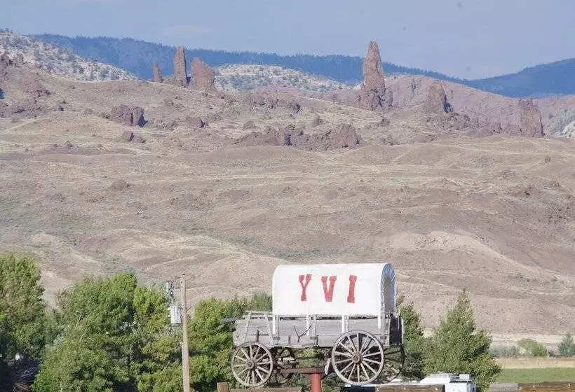 هتل Yellowstone Valley Inn