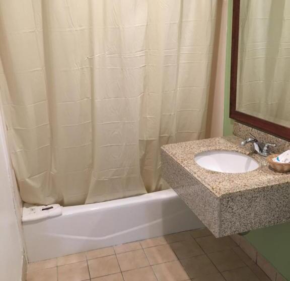 فندق على الطريق American Inn & Suites Lax