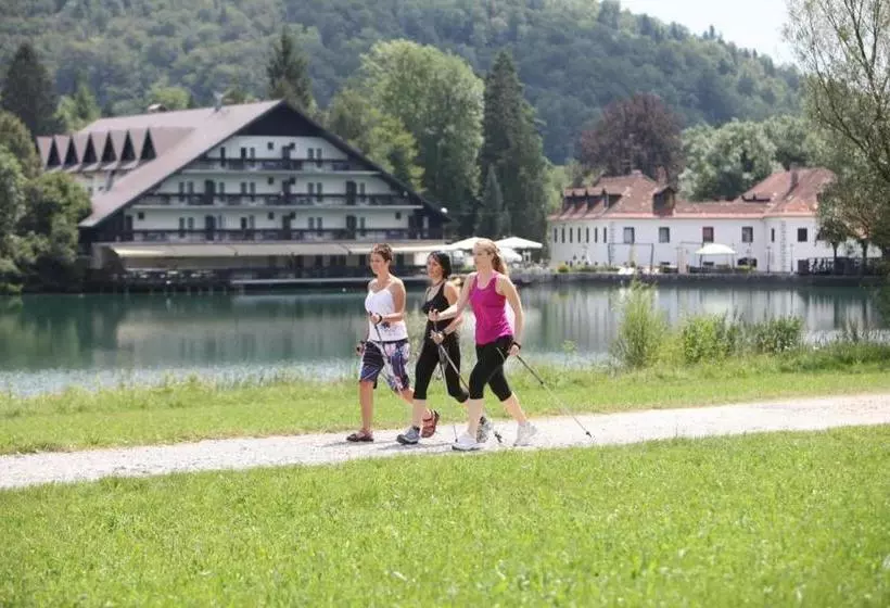 Hotel Alma & Castle Hrib