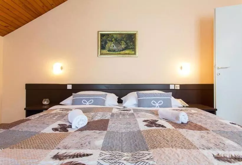 Hotel Alma & Castle Hrib