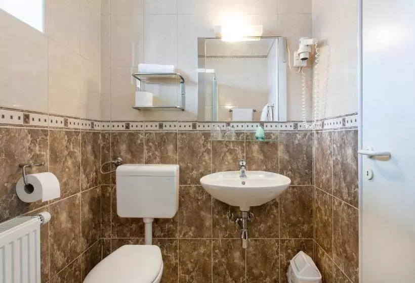 Hotel Alma & Castle Hrib