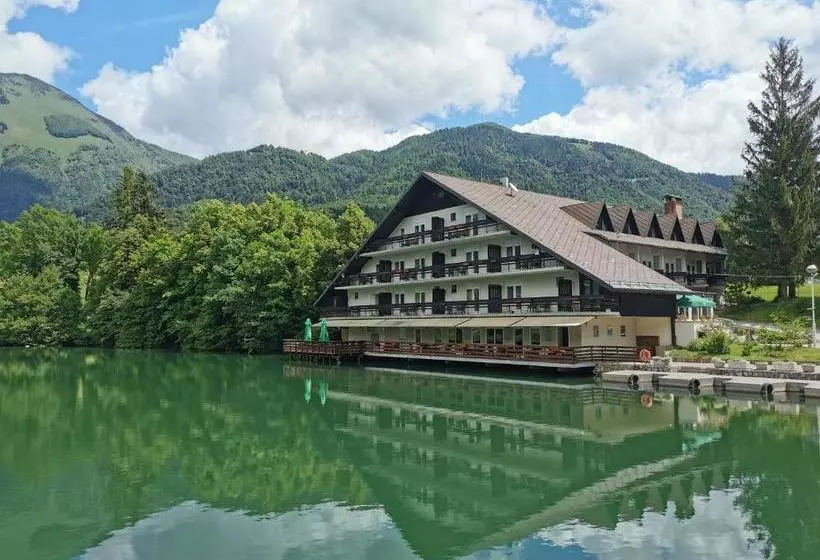 Hotel Alma & Castle Hrib