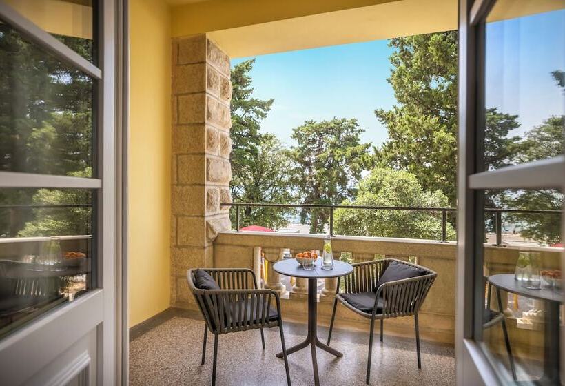 فندق Aminess Lišanj Family