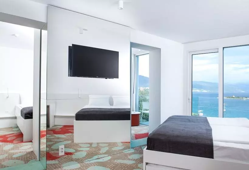 ホテル Aminess Lišanj Family