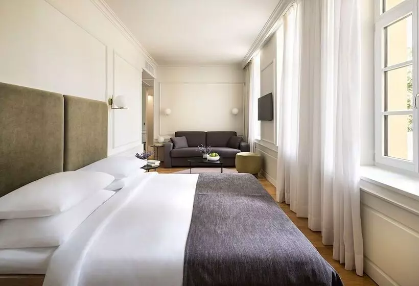 ホテル Aminess Lišanj Family