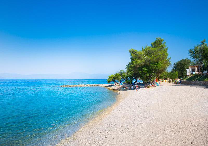 בית מלון כפרי Beli Kamik I