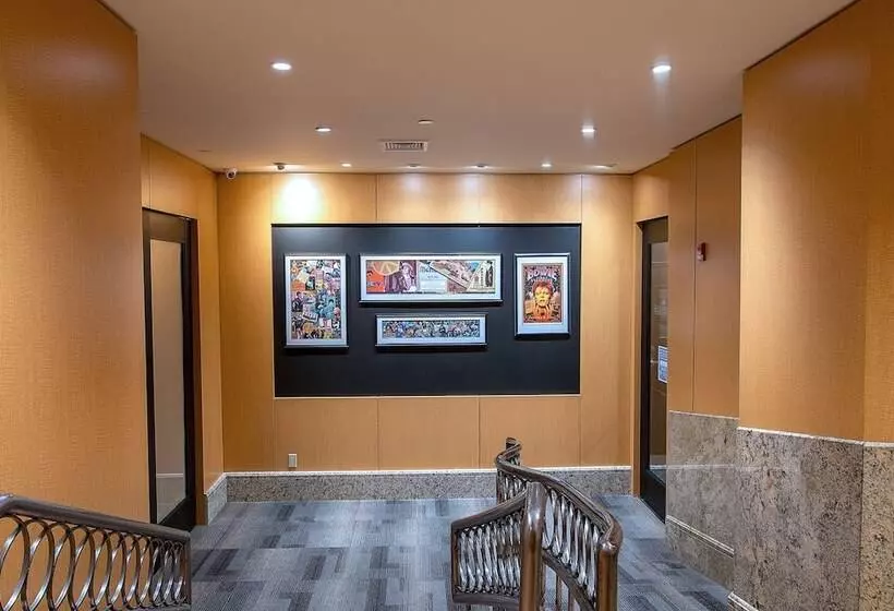 호텔 The Belvedere