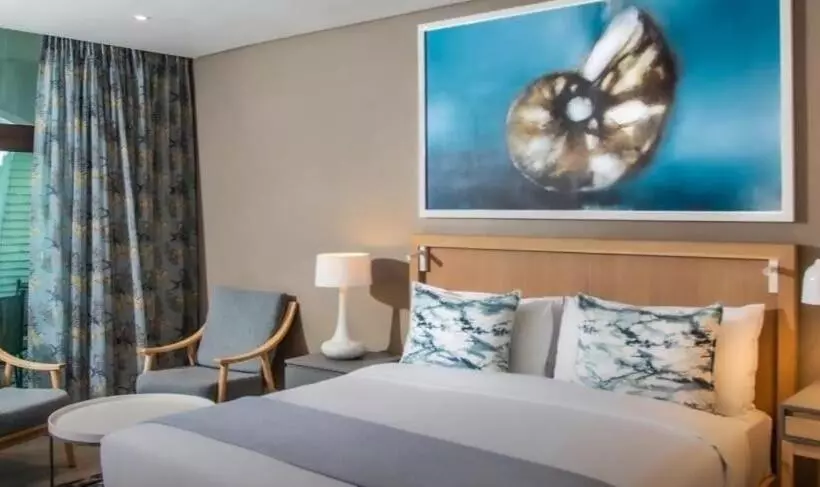 هتل Cabana Beach Resort