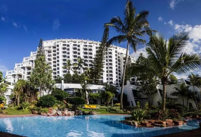 هتل Cabana Beach Resort