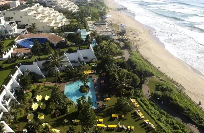هتل Cabana Beach Resort
