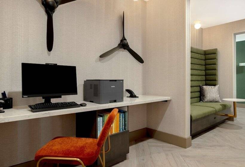 هتل Doubletree By Hilton Palmdale, Ca