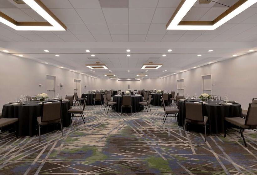 هتل Doubletree By Hilton Palmdale, Ca