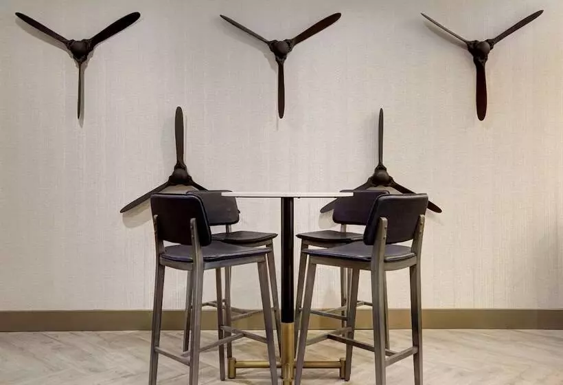 בית מלון כפרי Doubletree By Hilton Palmdale, Ca