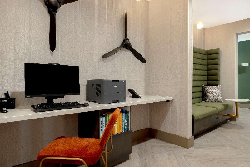 هتل Doubletree By Hilton Palmdale, Ca