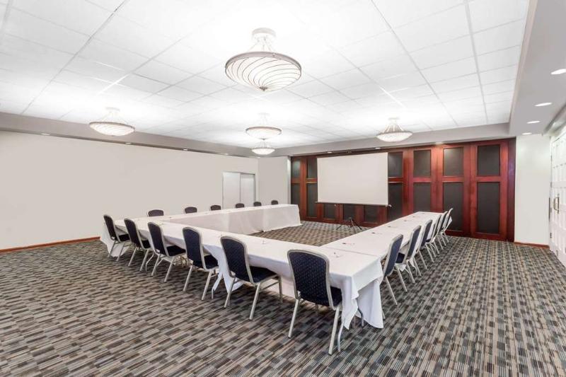 هتل Doubletree By Hilton Palmdale, Ca