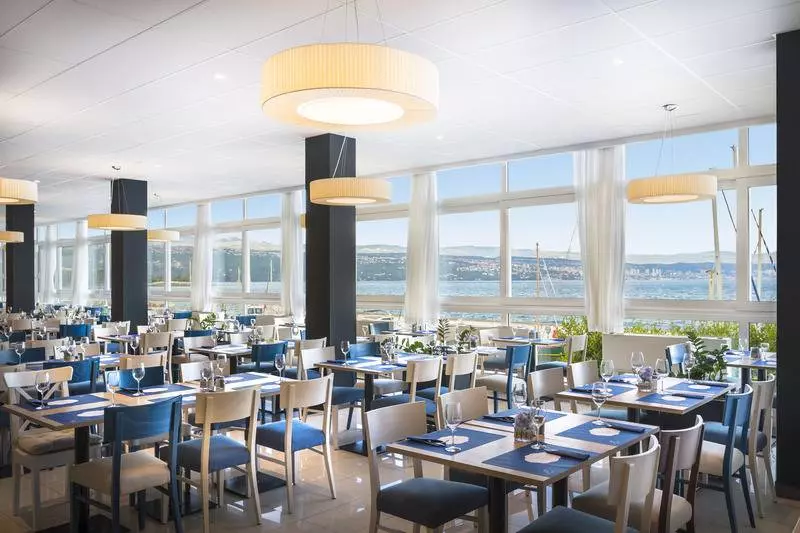 هتل Istra  Liburnia