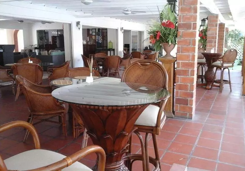 호텔 Sunset Shores Beach