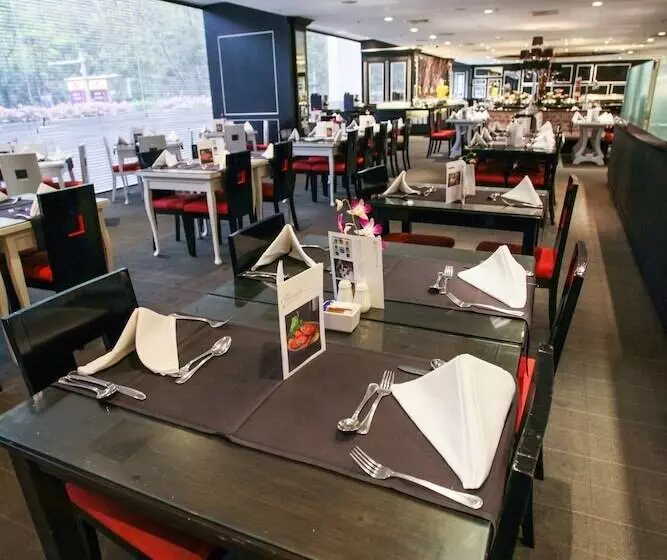 Concorde Hotel Singapore