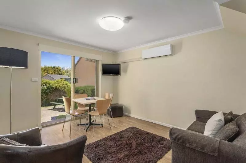 Elphin Serviced Apartments