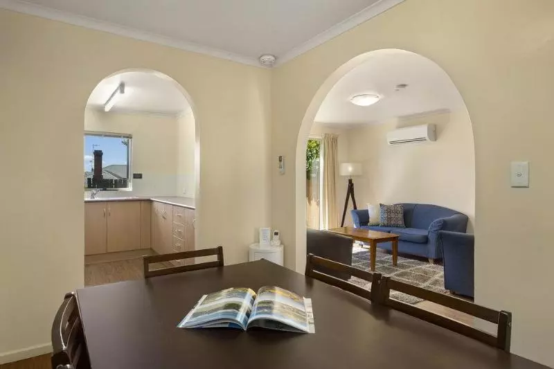 Elphin Serviced Apartments