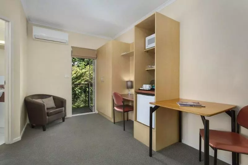 Elphin Serviced Apartments