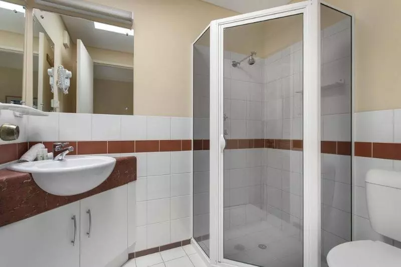 Elphin Serviced Apartments