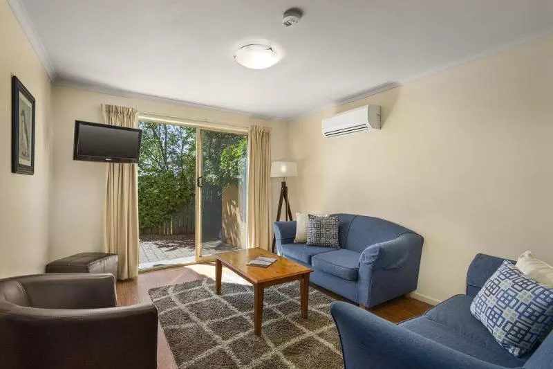 Elphin Serviced Apartments