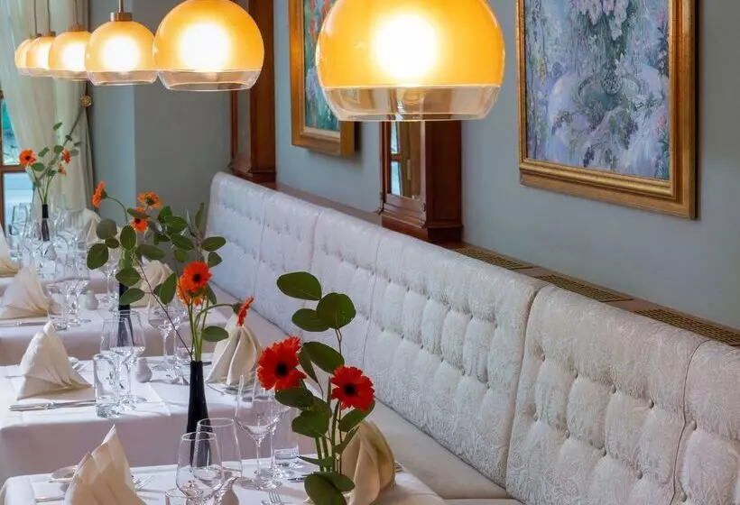 Best Western Premier Grand Hotel Russischer Hof