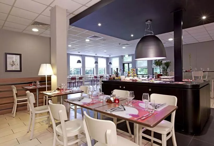 ホテル Campanile  Swindon