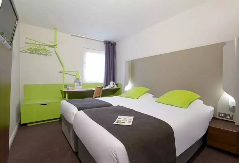 ホテル Campanile  Swindon