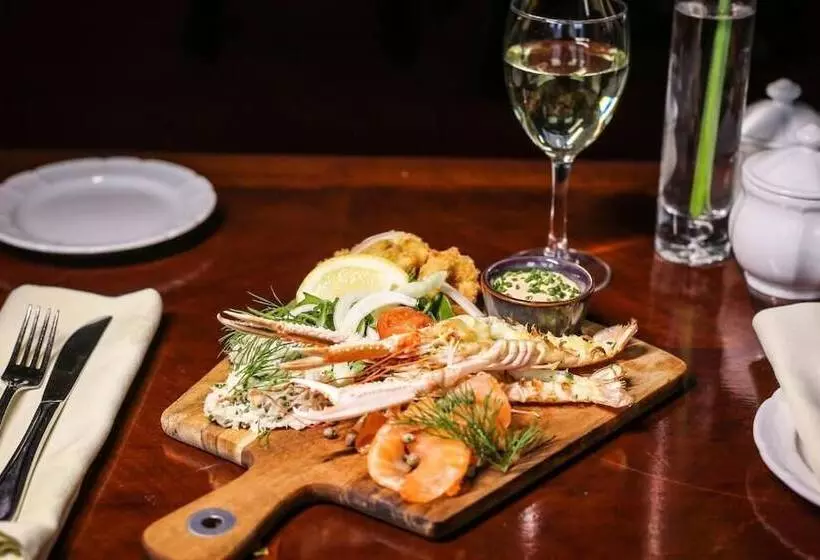 Eccles Hotel And Spa