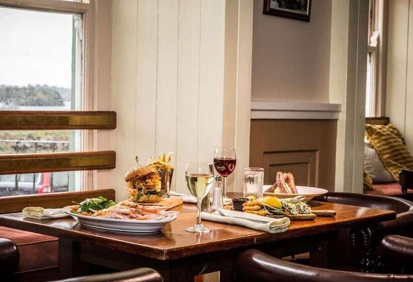 Eccles Hotel And Spa