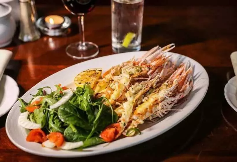 Eccles Hotel And Spa