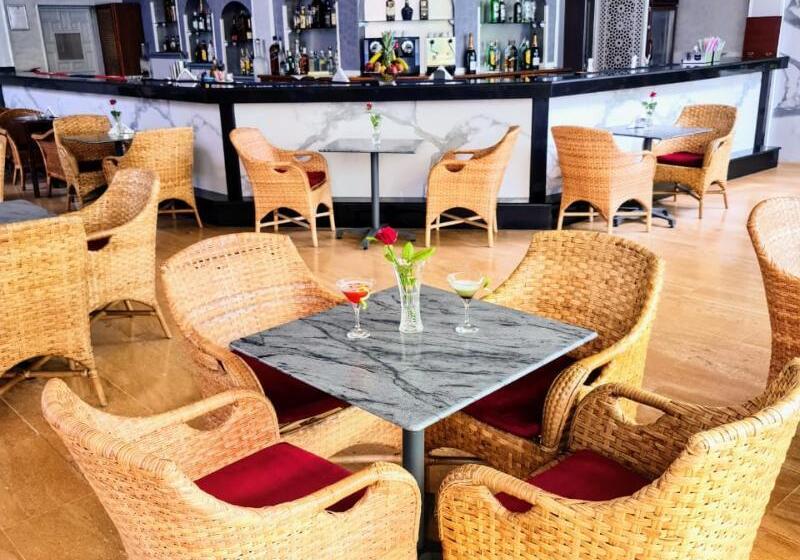 Hotel El Oumnia Puerto & Spa