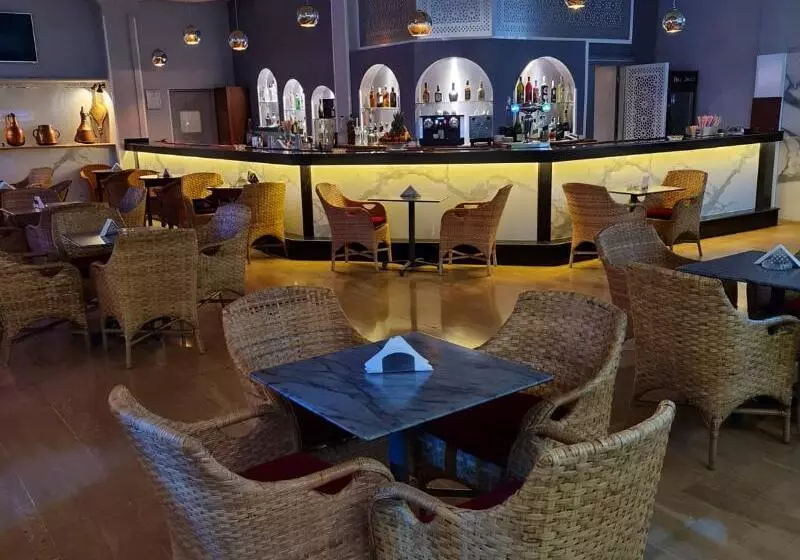 Hotel El Oumnia Puerto & Spa