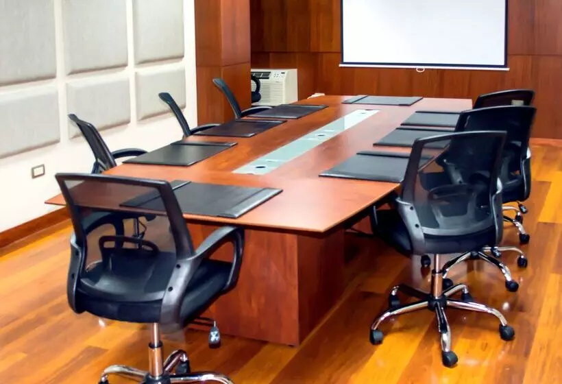 Grand Hotel Guayaquil, Ascend Hotel Collection