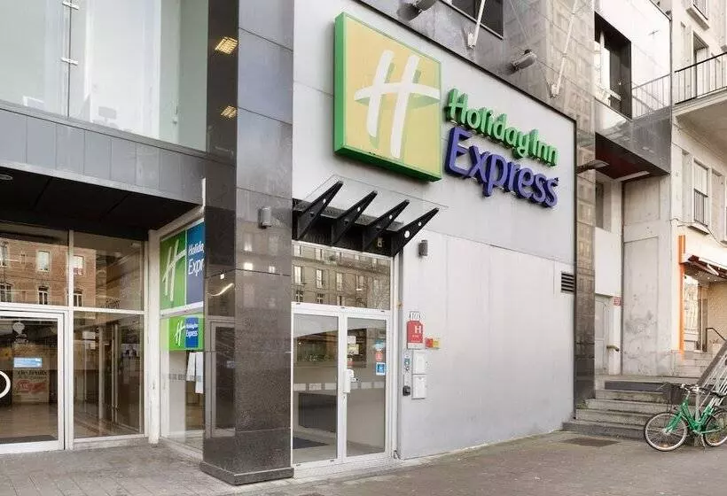هتل Holiday Inn Express Amiens, An Ihg