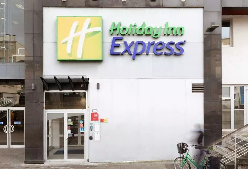 هتل Holiday Inn Express Amiens, An Ihg