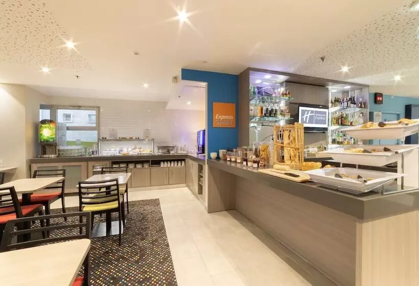 هتل Holiday Inn Express Amiens, An Ihg