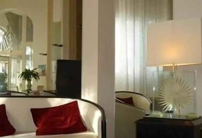 ホテル Hôtel Radio   Teritoria