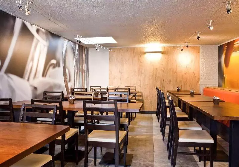 ホテル Ibis Maine Montparnasse