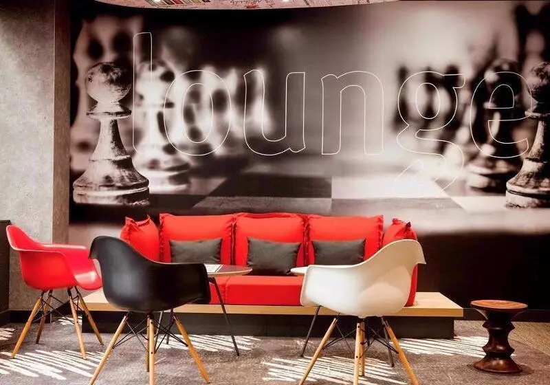 ホテル Ibis Maine Montparnasse