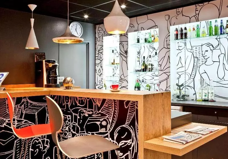 ホテル Ibis Maine Montparnasse