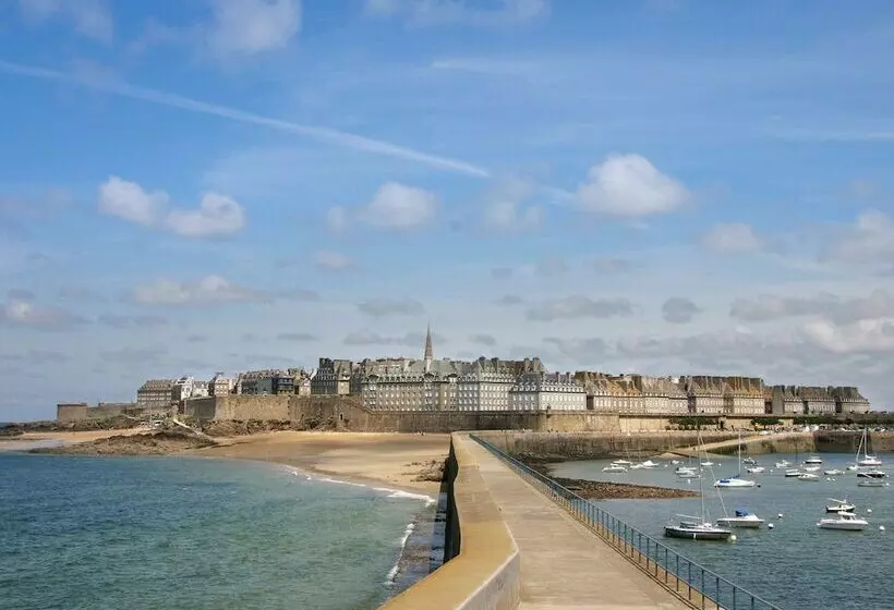هتل Ibis Saint Malo Plage