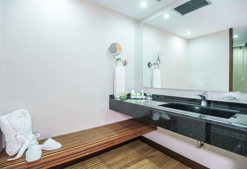 هتل NH Collection Bogota Wtc Royal