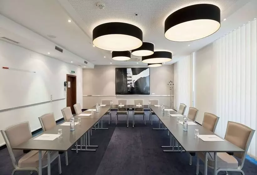 호텔 Rathauspark Wien, A Member Of Radisson Individuals