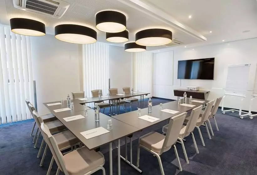 호텔 Rathauspark Wien, A Member Of Radisson Individuals